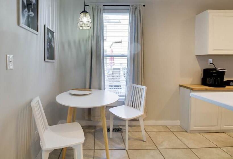 Cozy Virginia Home In Lynchburg Historic District!