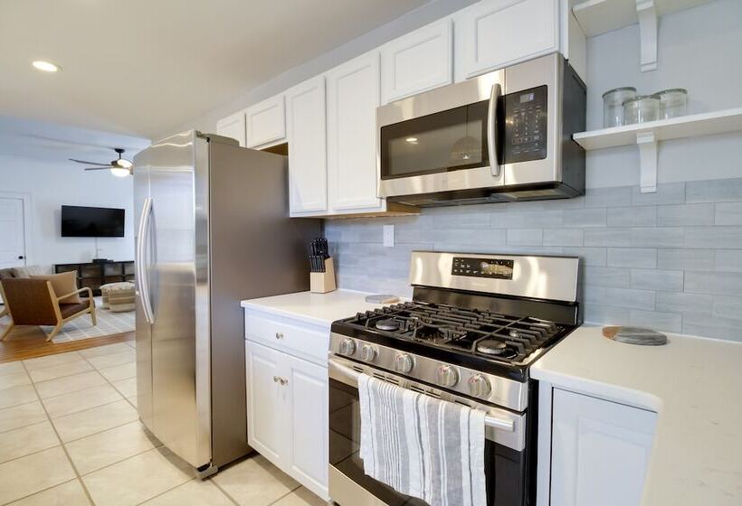 Cozy Virginia Home In Lynchburg Historic District!