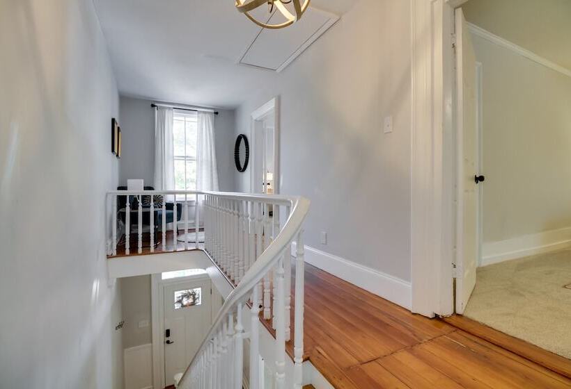 Cozy Virginia Home In Lynchburg Historic District!