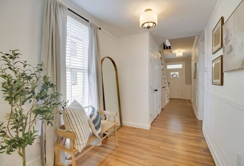 Cozy Virginia Home In Lynchburg Historic District!