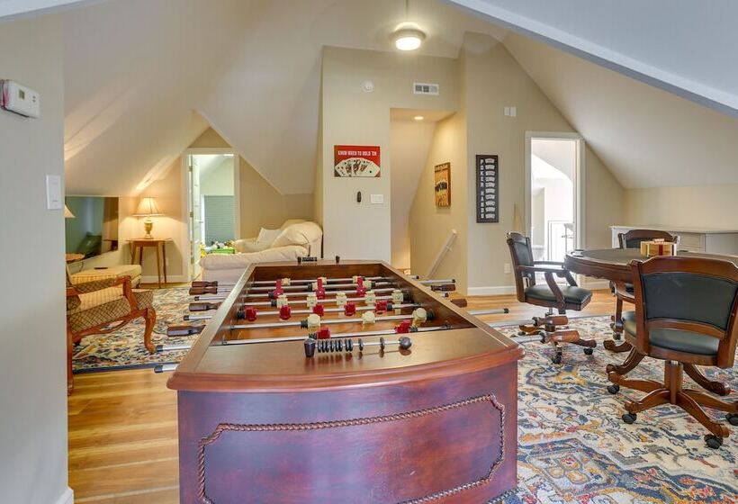 Danville Retreat W/ Hot Tub & Cozy Fireplace!