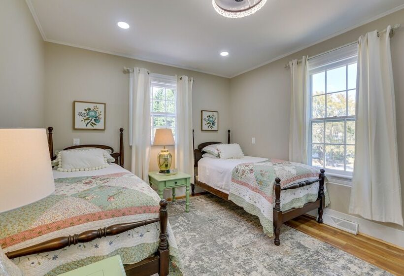 Danville Retreat W/ Hot Tub & Cozy Fireplace!