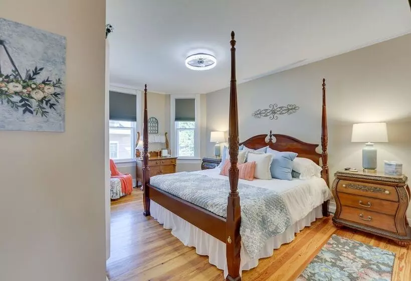 Danville Retreat W/ Hot Tub & Cozy Fireplace!