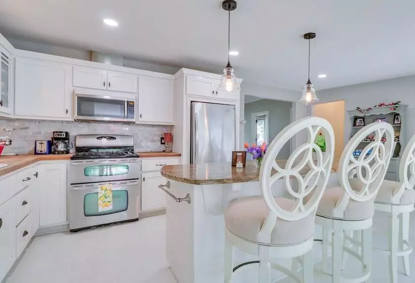 Family Friendly Bastrop Home   Walk To Downtown!
