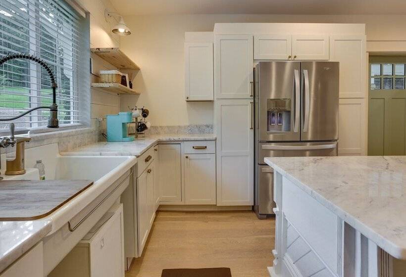 Georgia Home Overlooking Downtown Ball Ground!