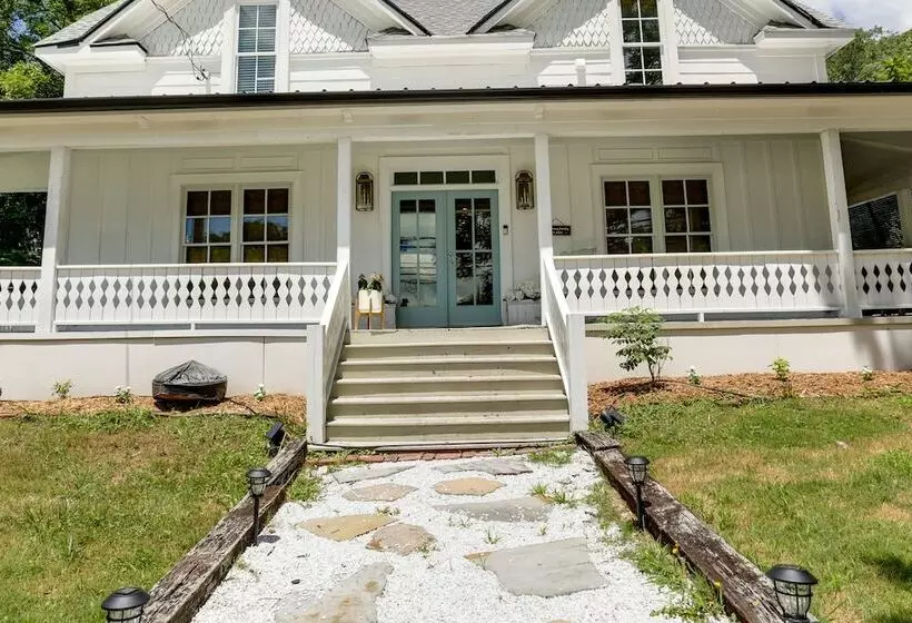Georgia Home Overlooking Downtown Ball Ground!
