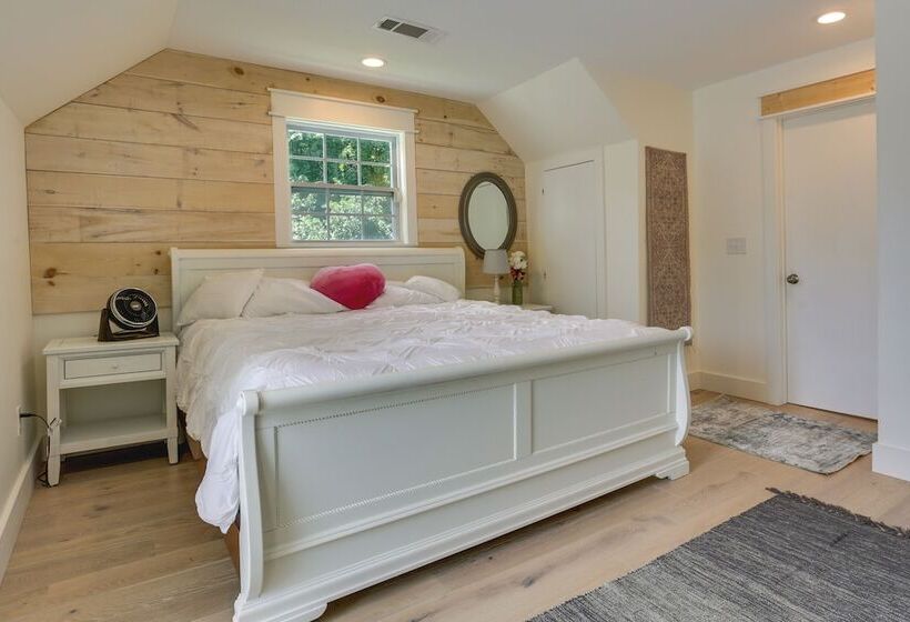 Georgia Home Overlooking Downtown Ball Ground!