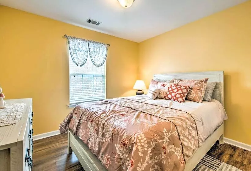 Central Austell Home W/ Furnished Deck & Grill!