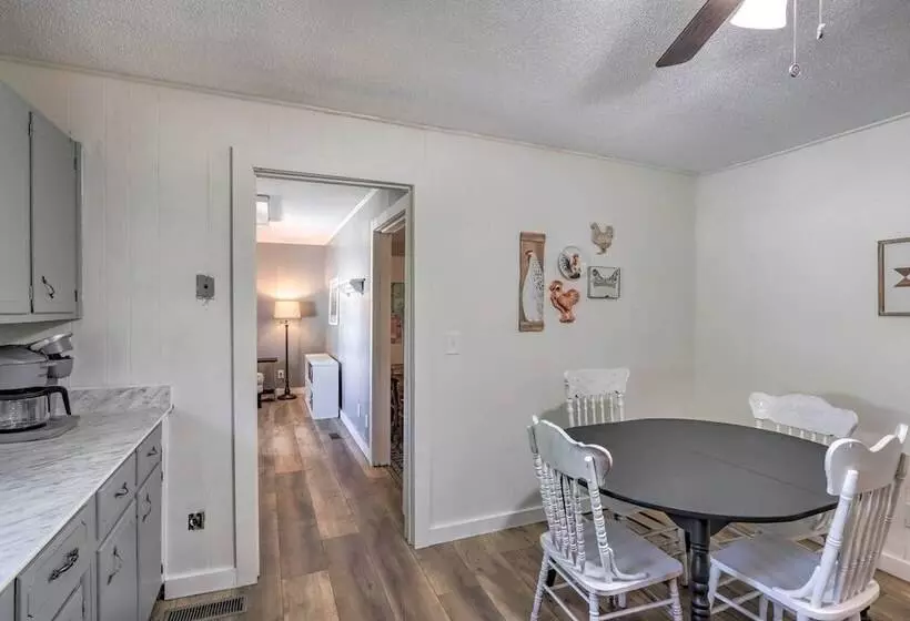 Georgia Vacation Home Near Blue Ridge Lake!