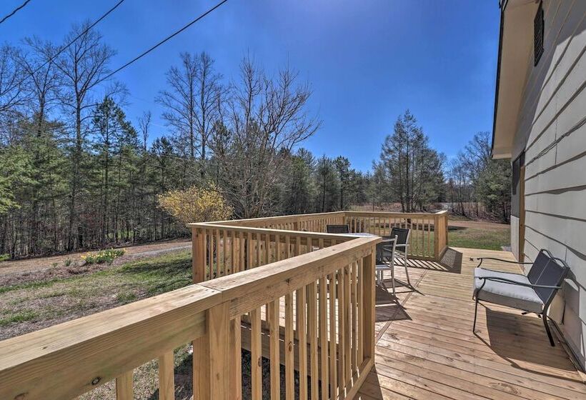 Georgia Vacation Home Near Blue Ridge Lake!