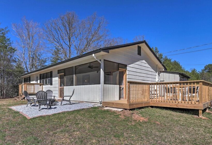 Georgia Vacation Home Near Blue Ridge Lake!