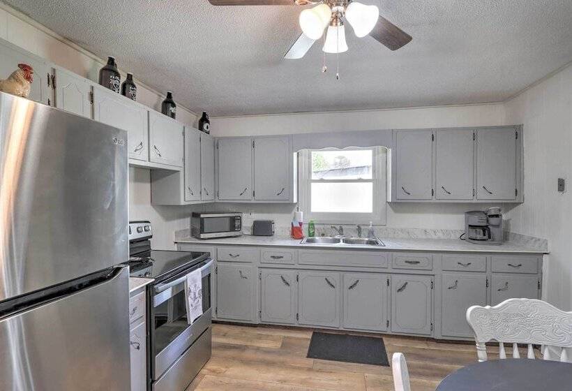 Georgia Vacation Home Near Blue Ridge Lake!