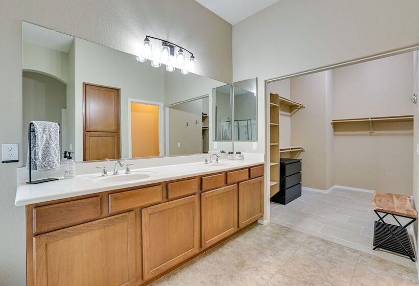 Beautiful Goodyear Home W/ Pool & Gas Grill!