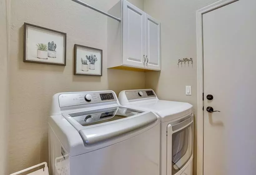Beautiful Goodyear Home W/ Pool & Gas Grill!