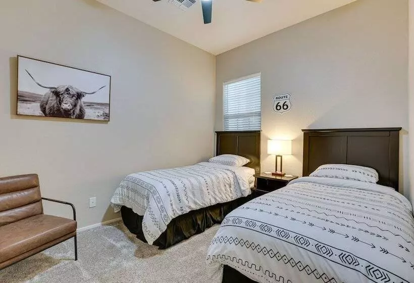 Beautiful Goodyear Home W/ Pool & Gas Grill!