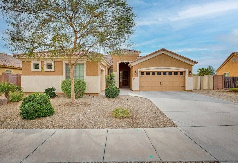 Beautiful Goodyear Home W/ Pool & Gas Grill!