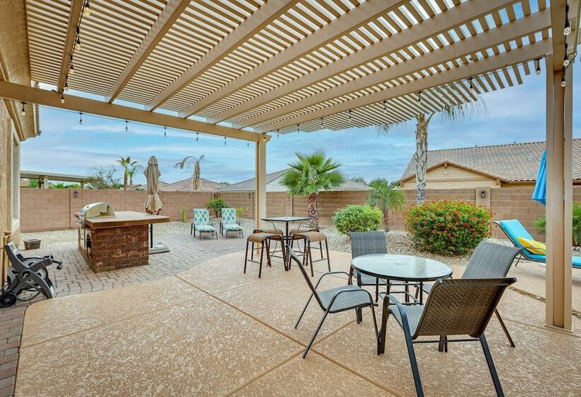 Beautiful Goodyear Home W/ Pool & Gas Grill!