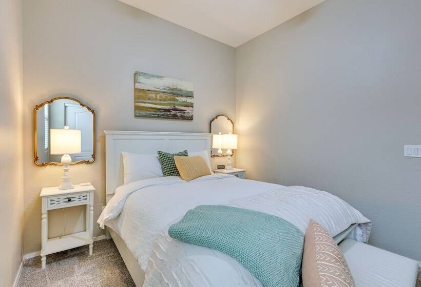 Beautiful Goodyear Home W/ Pool & Gas Grill!