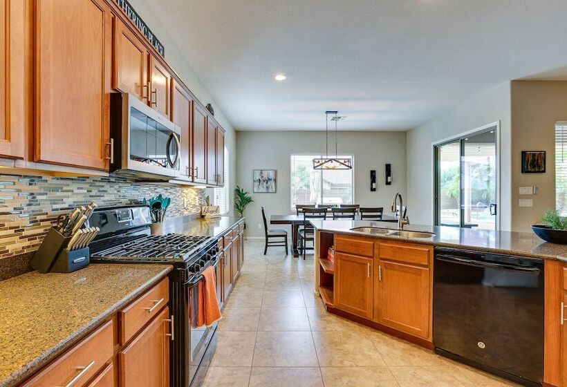 Beautiful Goodyear Home W/ Pool & Gas Grill!