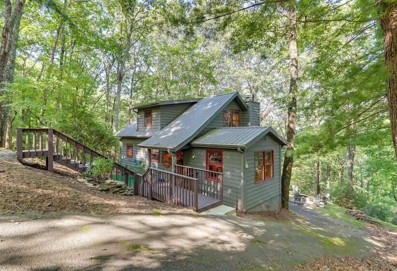 Gorgeous Ellijay Cabin: Private Hot Tub + Fire Pit