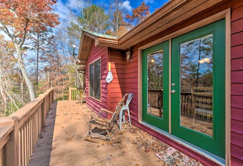 Gorgeous Ellijay Retreat W/ Private Hot Tub!