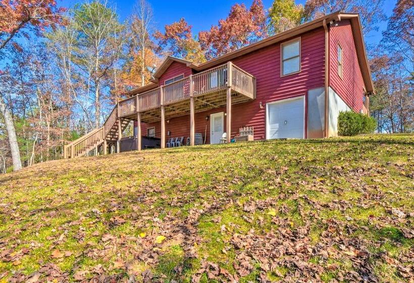 Gorgeous Ellijay Retreat W/ Private Hot Tub!