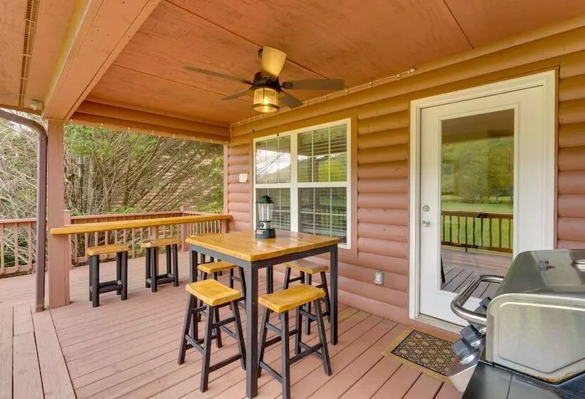 Hiawassee Riverfront Cabin: 7 Mi To Lake Chatuge!