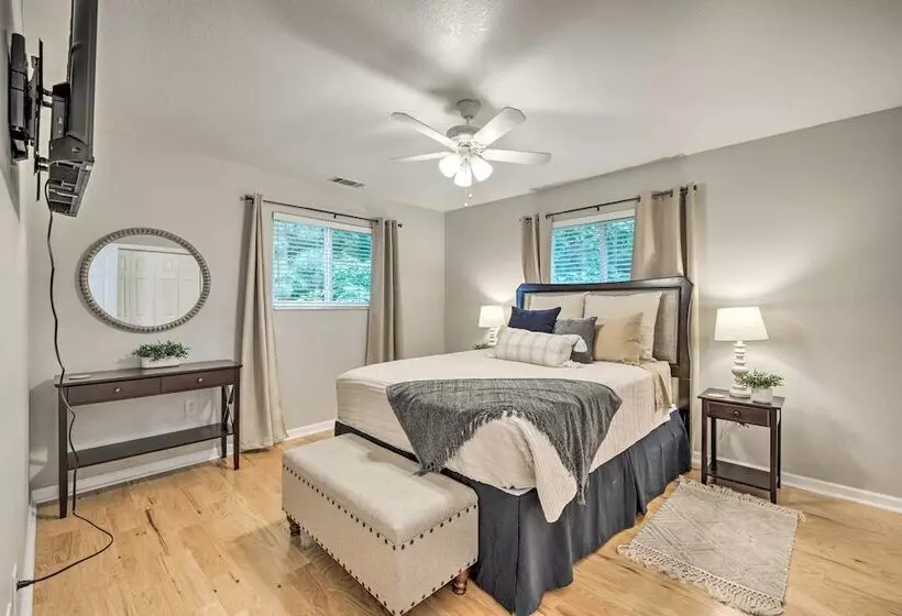 Huge Blairsville Cabin: Game Room + Mtn View!