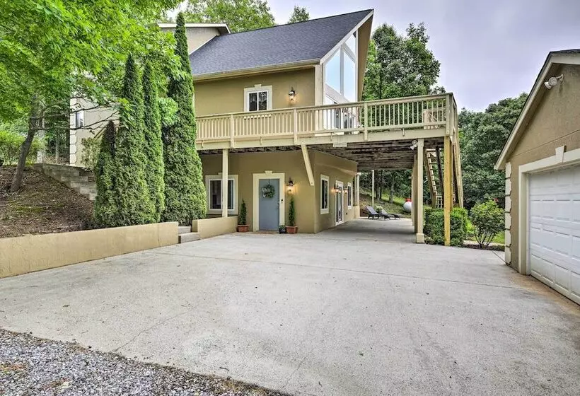 Huge Blairsville Cabin: Game Room + Mtn View!