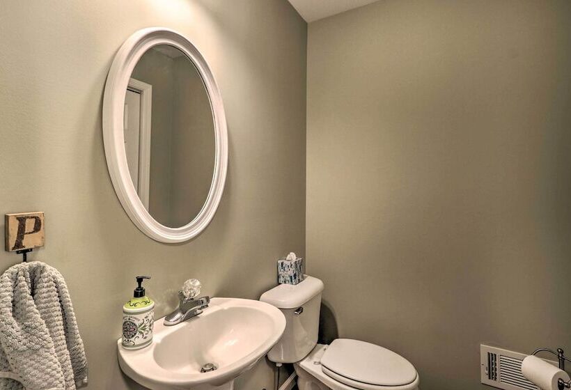 Lakefront House With Private Dock + Fire Pit!