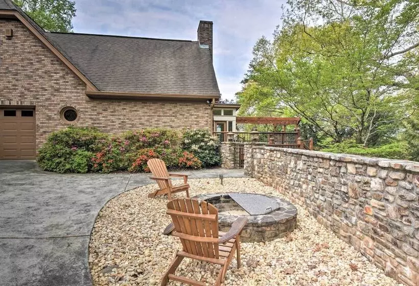 Dahlonega House W/ Hot Tub & Outdoor Fireplace