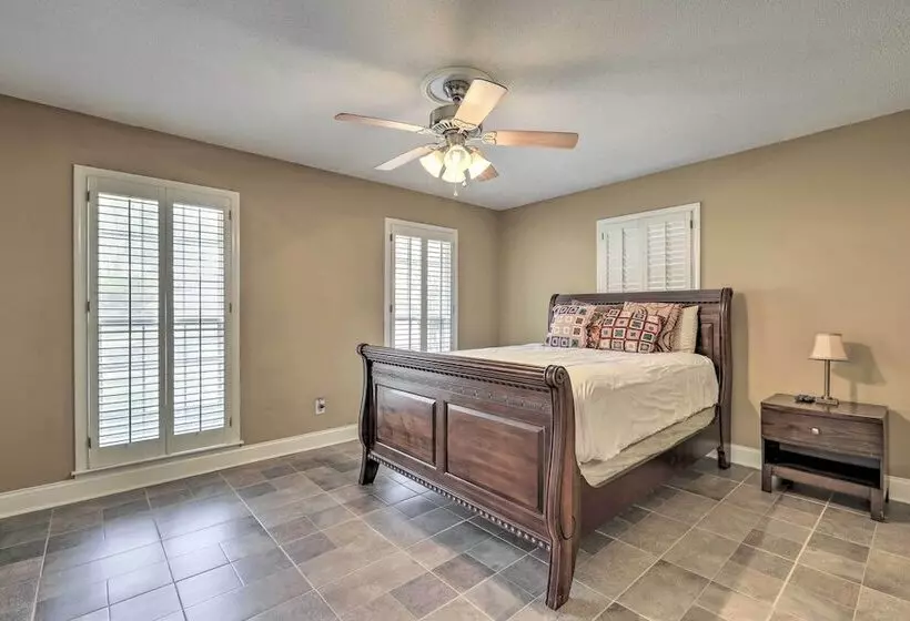Lehigh Place    Peaceful & Walkable Getaway!
