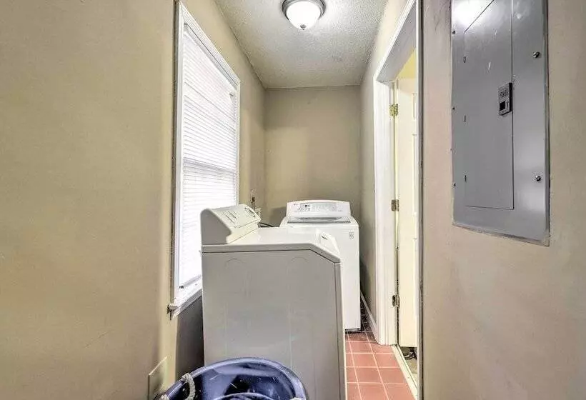 Lehigh Place    Peaceful & Walkable Getaway!