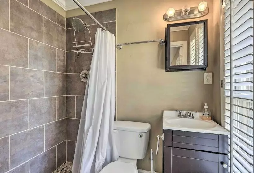 Lehigh Place    Peaceful & Walkable Getaway!
