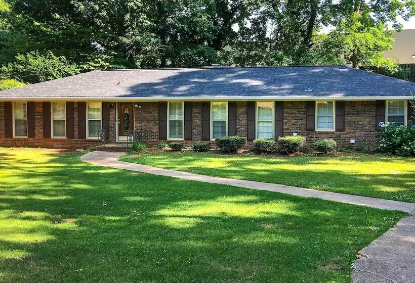 Lehigh Place    Peaceful & Walkable Getaway!