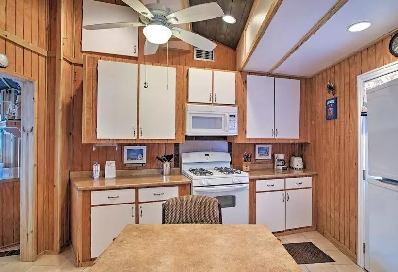 Little Blue Crab  Quaint Slidell Home: Near Lakes