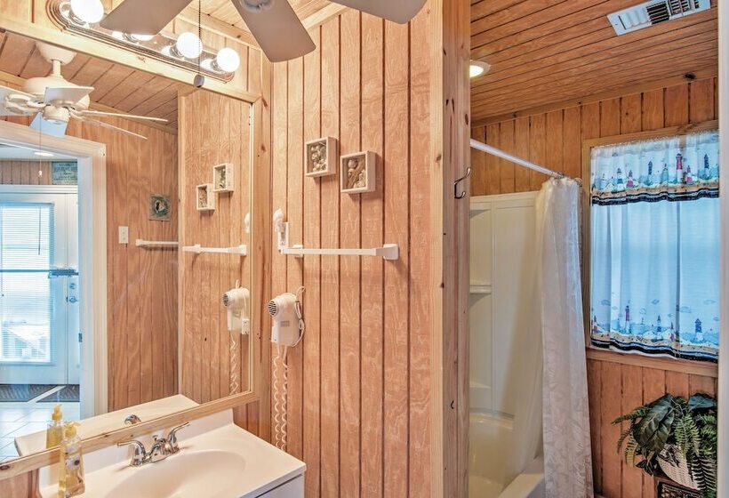 Little Blue Crab  Quaint Slidell Home: Near Lakes