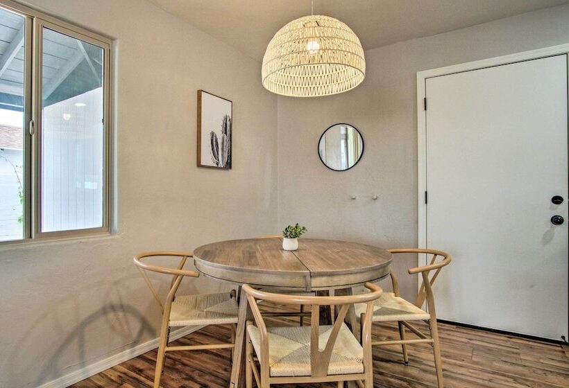 Lovely Tucson Home ~ Walk To Reid Park Zoo!