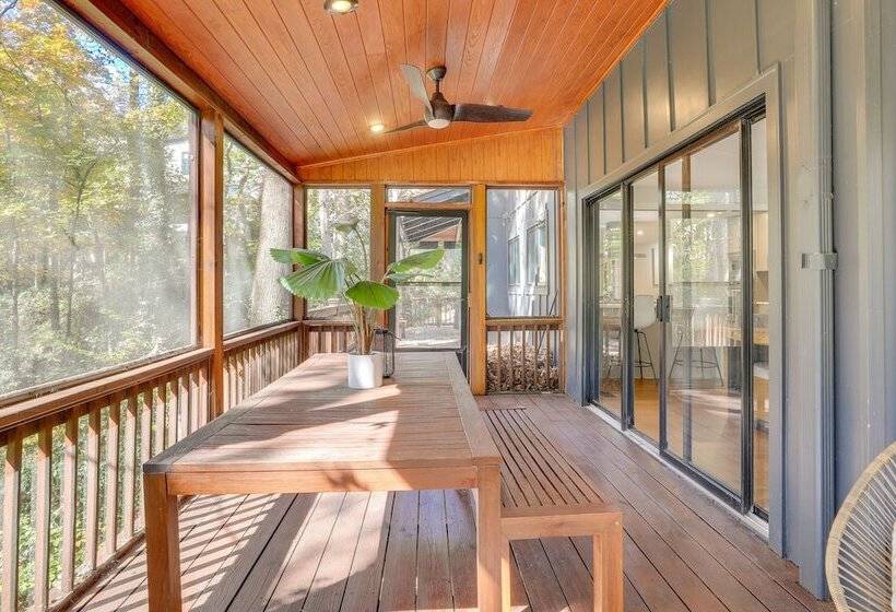 Mid Century Modern Luxe Retreat W/ Hot Tub & Decks