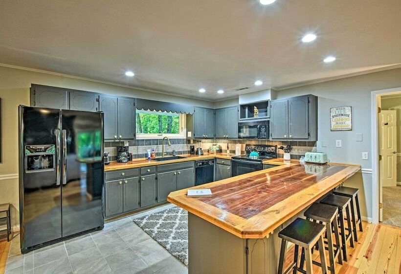 Luxurious Sky Valley Golf Resort Home W/ 3 Decks!