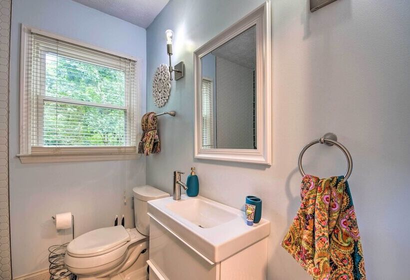 Mableton Home W/ Private Pool ~ 15 Mi To Atl!