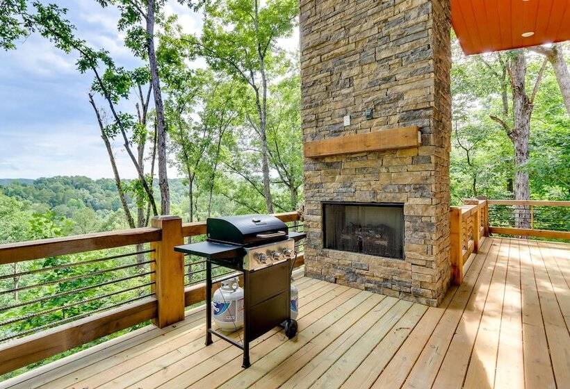 Mid Century Modern Home W/ Hot Tub & Mtn Views!