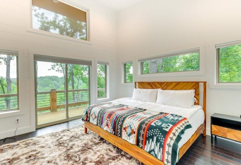 Mid Century Modern Home W/ Hot Tub & Mtn Views!