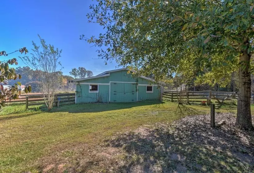 Mod  Stable House  On 10 Acres, Walk To Lake!