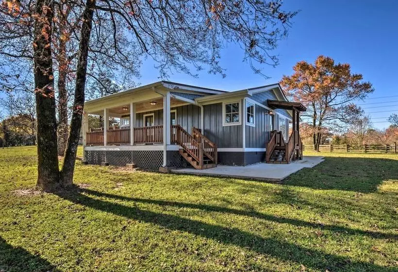 Modern Clarkesville Cottage W/ Decks & Patio!