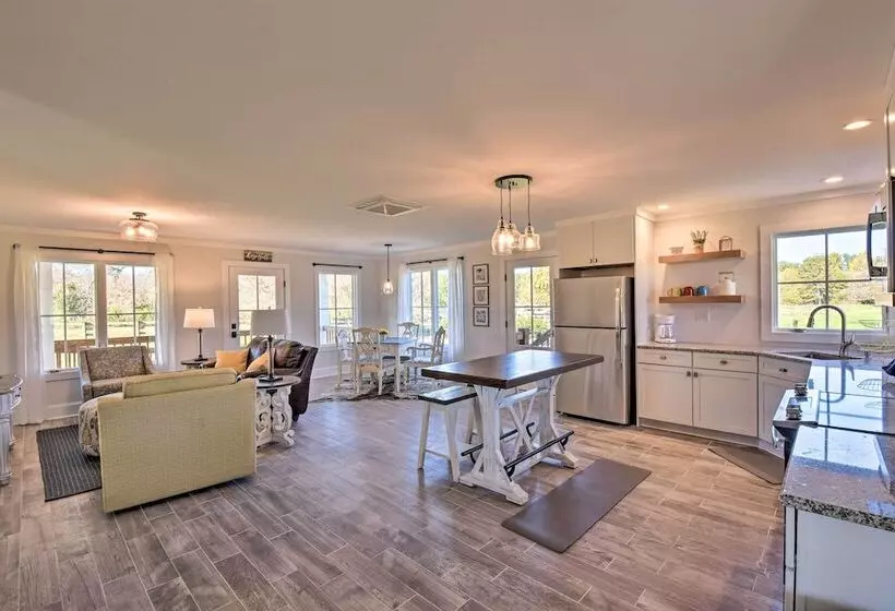 Modern Clarkesville Cottage W/ Decks & Patio!