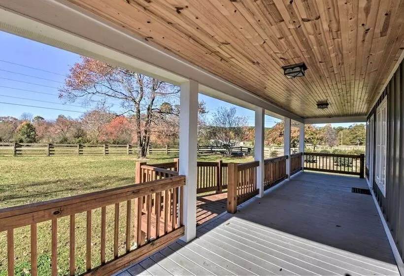 Modern Clarkesville Cottage W/ Decks & Patio!