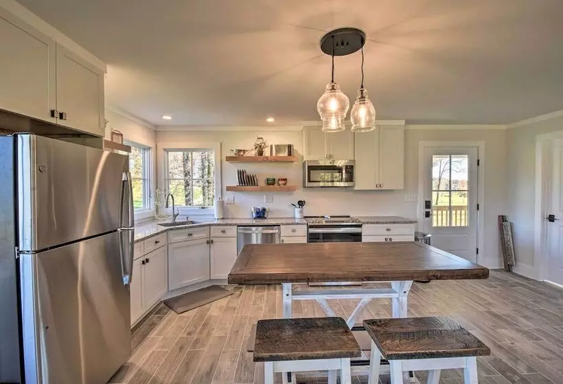 Modern Clarkesville Cottage W/ Decks & Patio!