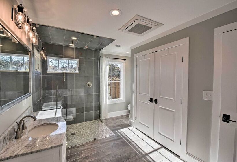 Modern Clarkesville Cottage W/ Decks & Patio!