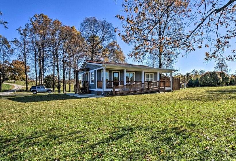 Modern Clarkesville Cottage W/ Decks & Patio!